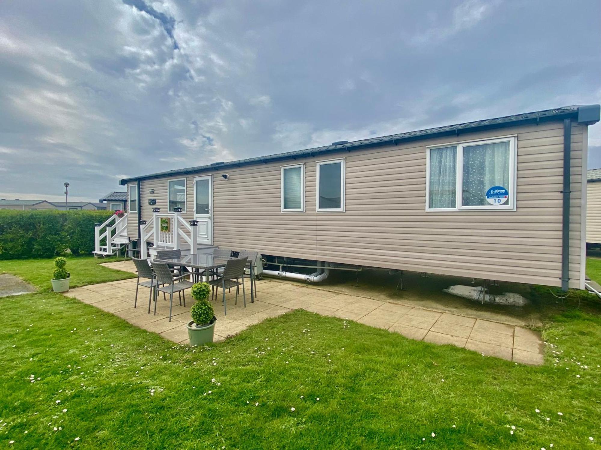Caravan Church Farm Holiday Village Пагам Экстерьер фото